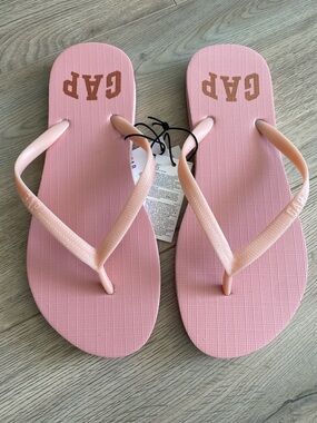 GAP Women's Light Pink Flip Flop Sandals